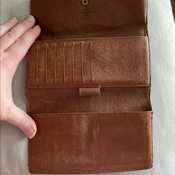 Louis Vuitton Monogram Wallet - Picture 4 of 8